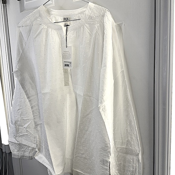 Can you say cute?! These shirts are so 🥰. Perfect for summer fall 🥶& spring - Picture 5 of 17